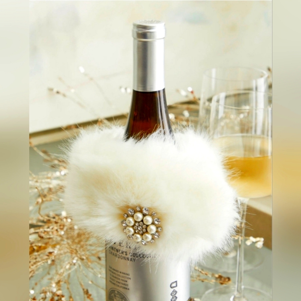 Faux Mink Diamond & Pearl Wine Stole NWT